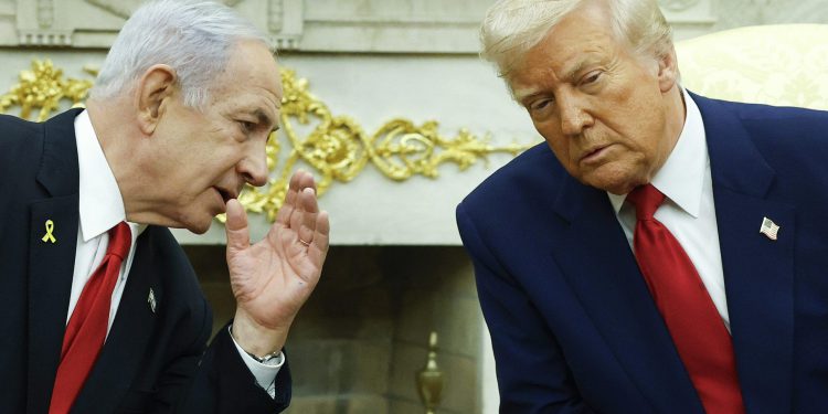 Trump kaže Netanyahuu da ne udara Iran usred nuklearnih razgovora