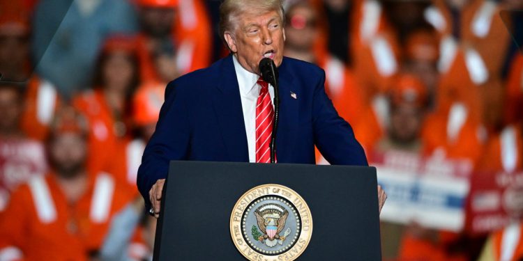 Trump najavljuje 25 -postotno povećanje čelične tarife na 50 posto dok slavi američki Steel Deal: Live