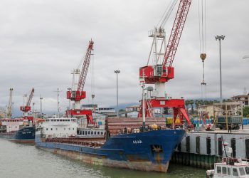 Trump najavljuje velike sankcije protiv Irana – RT World News