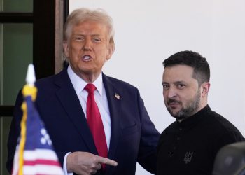 Trump otkriva tešku vezu sa Zelenskim – RT World News