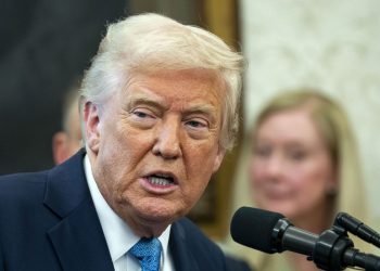 Trump potvrđuje odlazak Waltza – RT World News