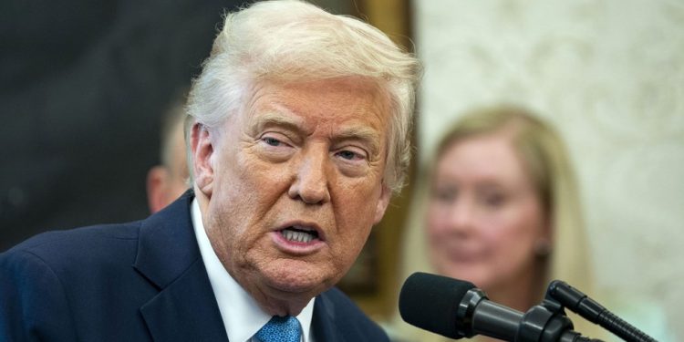 Trump potvrđuje odlazak Waltza – RT World News