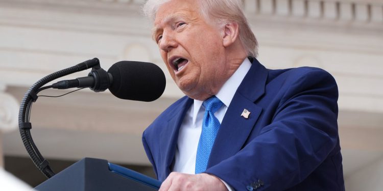 Trump se probija protiv “backroom Hustlers koji uništavaju naciju” nakon tarifne presude