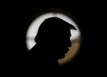 Trumpov rejting: medijski narativi vs. političke činjenice