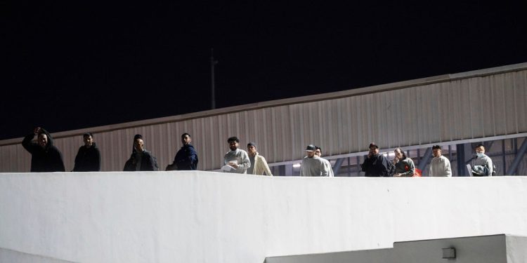 Trumpov tim planira devet letova deportacije za Meksiko u narednim danima, u odnosu na njegov plan jedan tjedan: Izvještaj