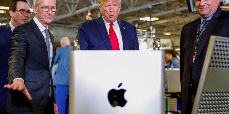 Trumpov ultimatum carinama, Appleu ruši dionice i diže cijene iPhonea