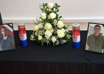 U ČAST ČLANU KRILA OLUJE Na Rudinama je nedavno otvoreno planinarsko sklonište posvećeno preminulom pilotu HRZ