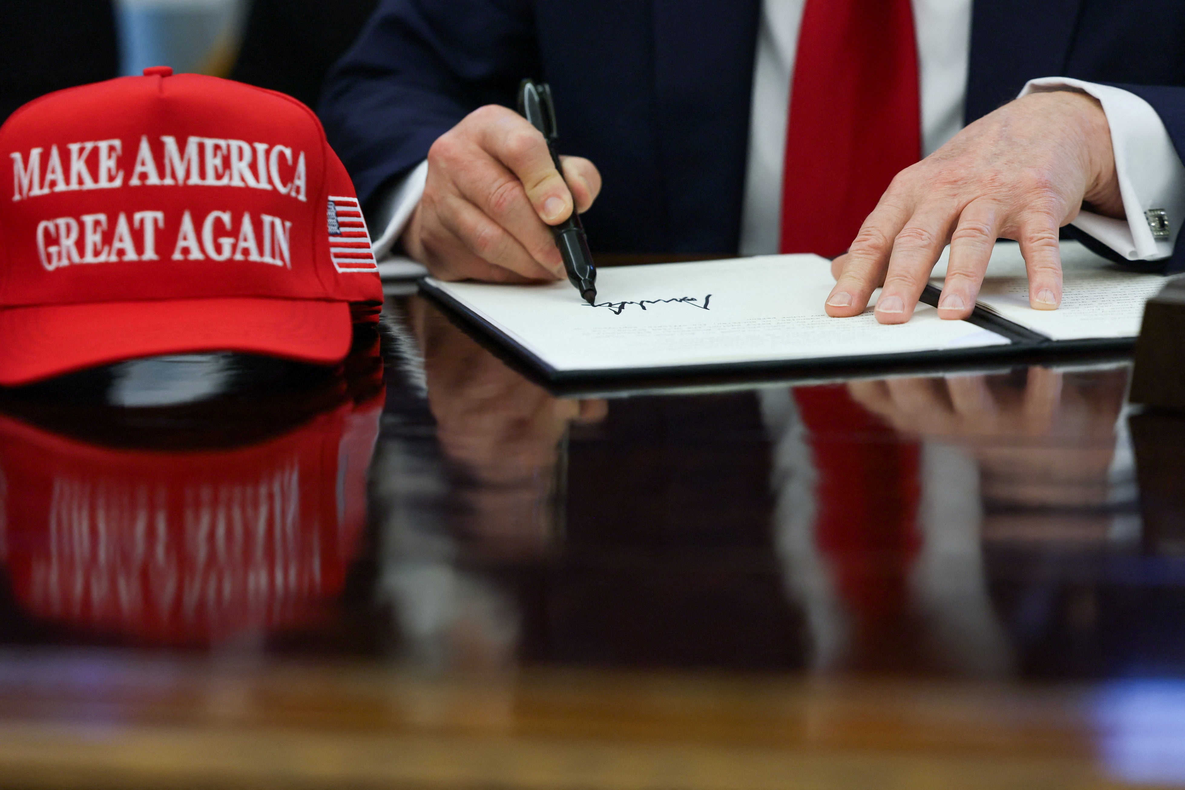 Trump je 23. travnja potpisao izvršnu naredbu, uvlačeći kritično sredstvo za borbu protiv diskriminacije prema Zakonu o građanskim pravima