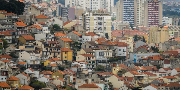 U Šibeniku i za najam stana treba duboko posegnuti u džep. Bacili smo oko na oglase, evo što se sve nudi