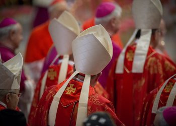 U Vatikanu prije konklave opasna ludnica: Lov na kardinale proširio se po Rimu
