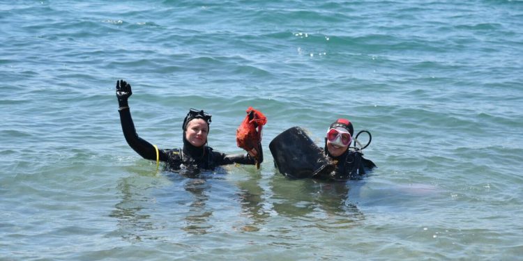 UJEDINJENI ZA ČISTO KAŠTELANSKO MORE Eko akcija “Giričića” okupila brojne ronioce