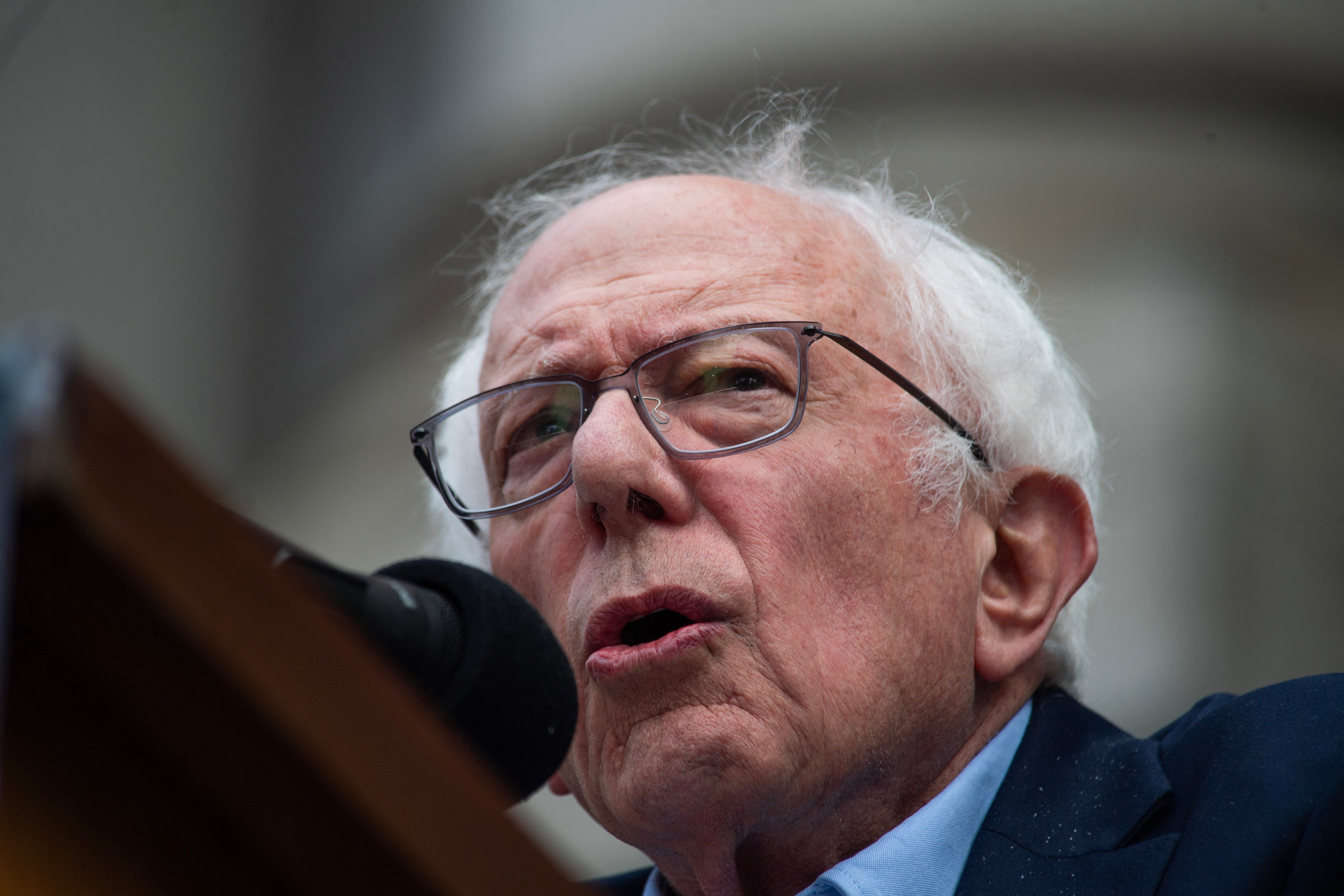 Bernie Sanders rekao je da je pridržavanje milijardera naštetilo demokratima