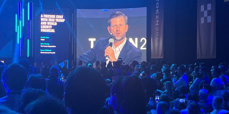 USD1 World Liberty integrirat će se s Tronom; WLFI -ov Witkoff zadirkuje više partnerstva