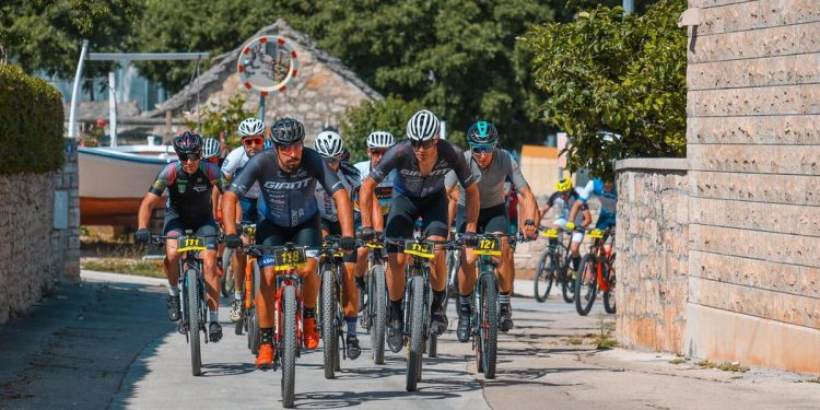 UVATI VITAR Utrka života po divljim stazama Brača