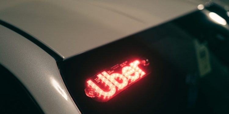 Uber u suradnji s Kinezima iduće godine planira pokretanje robotaksi usluge u Europi