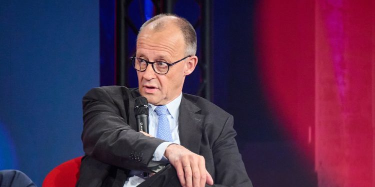 Ukrajina može udariti duboko u Rusiju koristeći njemačko oružje – Merz – RT World News