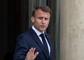 Ukrajinci znaju da se teritorij neće vratiti – Macron – RT World News