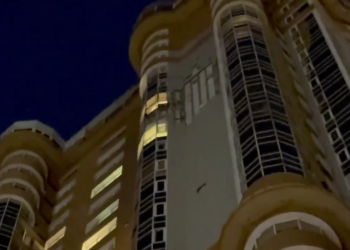 Ukrajinski bespilotne letjelice udara u stambeni blok u Moskvi (videozapisi) – RT Rusija i bivši Sovjetski Savez