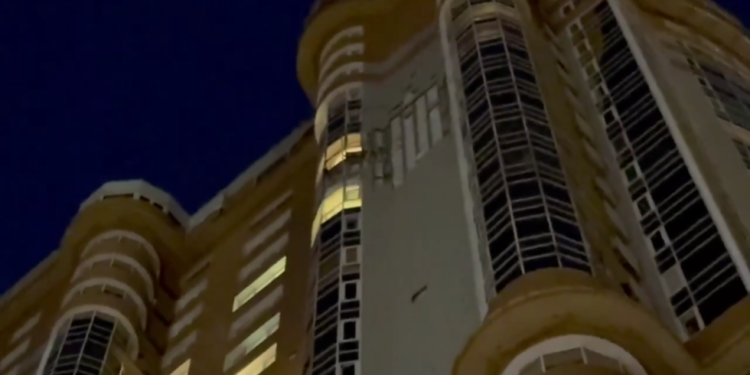 Ukrajinski bespilotne letjelice udara u stambeni blok u Moskvi (videozapisi) – RT Rusija i bivši Sovjetski Savez