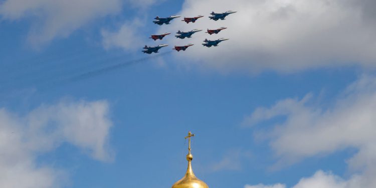 Ukrajinsko-rusko rat najnovije: Moskva je udario drone Swarm treću noć nakon što ruski napad započne požare u Kijevu