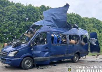 Ukrajinsko-rusko rat najnovije: devet ubijenih u ruskom štrajku autobusa satima nakon mirovnih pregovora Moskve i Kijeva