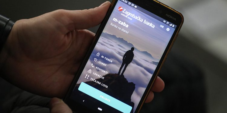 UniCredit premješta aplikacije i usluge 13 banaka