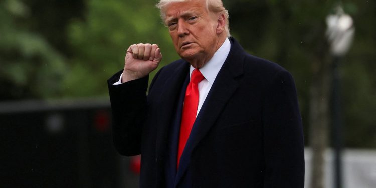 Unutar Trumpove večere s novčićima s velikim potrošnjom: Predsjednički pečat i hrana koji su izgledali ‘gore od Spirit Airlinesa’