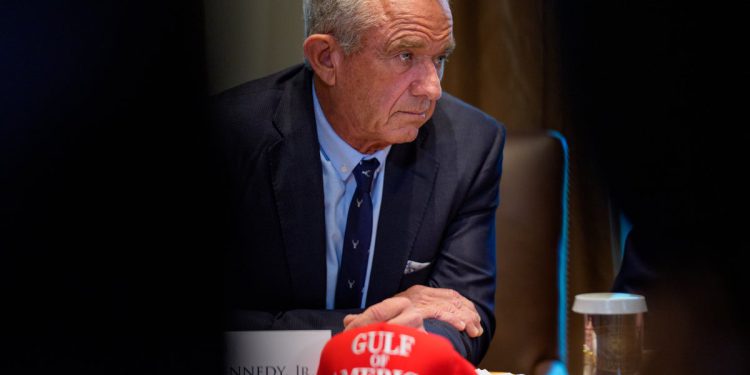 Upozorenja zbog posjekotina dogea i RFK jr u organizaciju koja starije ljude drži u njihovim domovima