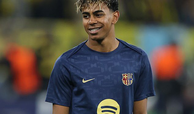 Urnebesni trenutak Lamine Yamal daje lažno ime ženi koja je zamolila zvijezdu Barcelone da se fotografira – prije nego što shvatite da je to tinejdžerska senzacija