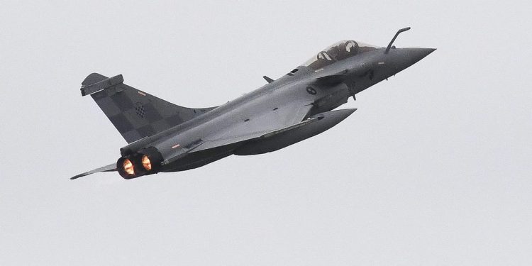 VIDEO Ako ste čuli tutnjavu, ne bojte se! Pogledajte samo ove manevre hrvatskih Rafala