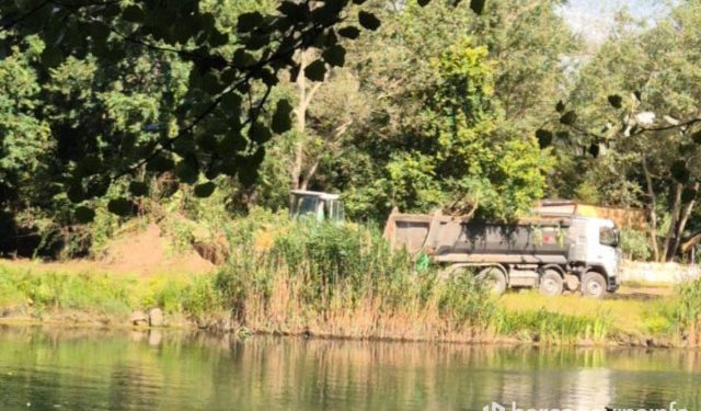 VIDEO Bageri u zaštićenom vodnom pojasu rijeke Krupe kod Čapljine, provjerava se legalnost zahvata i tko je investitor