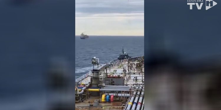 VIDEO Estonska mornarica pokušala ući na ruski tanker u svojim vodama, pa im u zračni prostor upao ruski lovac!