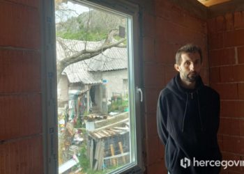 VIDEO Krave u podrumu. Bez vode i kupatila – obitelj Alčelebić iz Livna sanja završetak svog novog doma