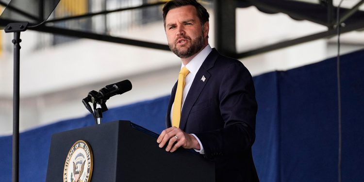 Vance kaže maturantima Pomorske akademije o ‘Novoj i vrlo opasnoj eri’ suočena s Amerikom