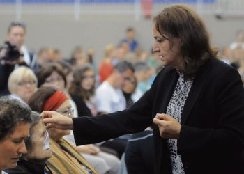 Već 40 godina iz nje teče ulje koje ozdravlja: Tko je žena iz Sirije kojoj govori Isus i Marija?