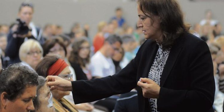 Već 40 godina iz nje teče ulje koje ozdravlja: Tko je žena iz Sirije kojoj govori Isus i Marija?