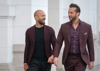 Velika Britanija Tate Brothers optužuje za trgovinu ljudima i silovanje – RT World News