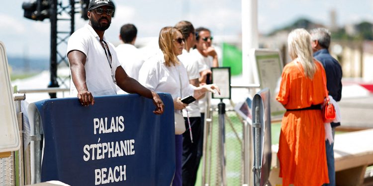 Veliki prekid struje narušava Cannes Film Festival dok policija istražuje požar