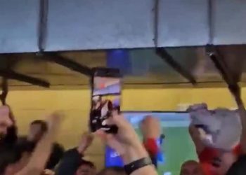 Video Zbor obožavatelja Liverpoola za crkvu. I da je zadirkivao Juve …