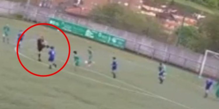 Video sudac udara loptu u tijeku: trajno suspendiran
