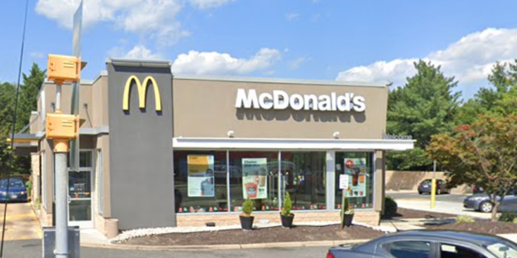 Virginia McDonald sada zahtijeva da kupci imaju 21 godinu da ručaju unutra. Evo zašto