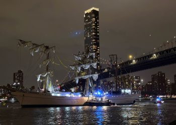 Višestruko ozlijeđeno nakon broda meksičke mornarice udara u Brooklyn Bridge: Ažuriranja uživo