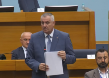 Višković: ‘Sa zaključcima Predsjedništva BiH mogu se zamotati ćevapi’