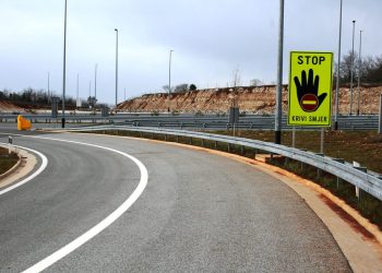 Vozio u suprotnom smjeru istarske autoceste pijan, a vozačka mu istekla još 1985. godine!