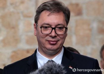 Vučić iz Moskve poslao poruku Piculi i studentima u Srbiji