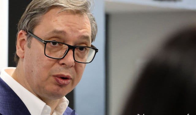 Vučić zaustavljen na letu za Moskvu