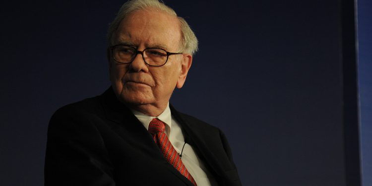 Warren Buffett slama Trumpove tarife – RT Business News