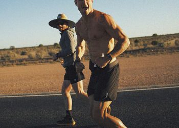 William Goodge: Muški model koji pokušava oboriti rekord za trčanje gotovo 4000 km od Pertha do Sydneya pogođen je navodima o varanju bombe