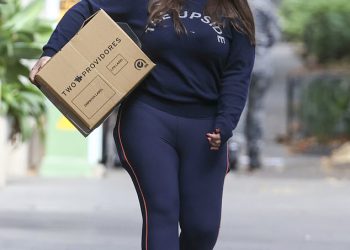 Zadržavanje u obitelji! Nasljednica milijardera Francesca Packer-Barham Sports Activewear koju je dizajnirala njezina bivša tetka Jodhi Meares koja ostaje blizu njenog ujaka Jamesa