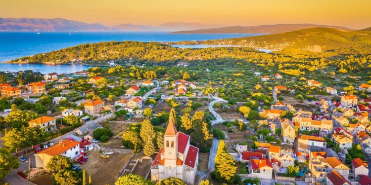 Zanimljiva priča o otoku Šolti i jednoj vinskoj sorti autora Vicka Kaštelanca